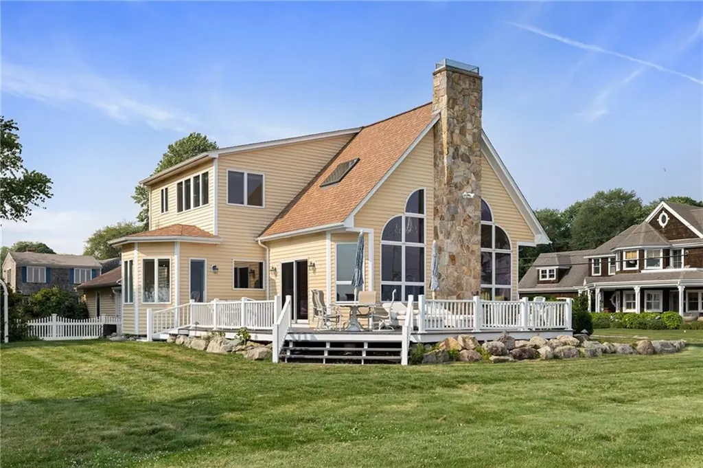 139 Hemlock Avenue Warwick RI 02886