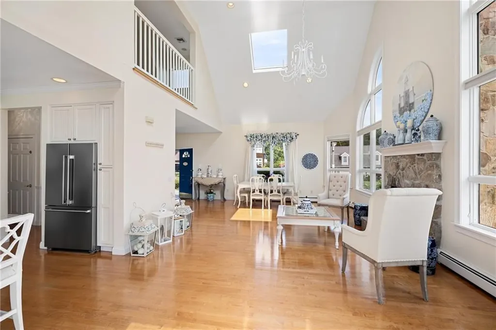 139 Hemlock Avenue Warwick RI 02886