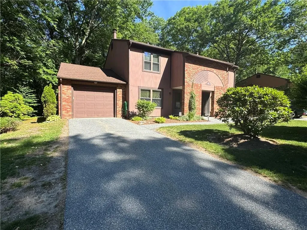 41 Pheasant Run Smithfield RI 02917