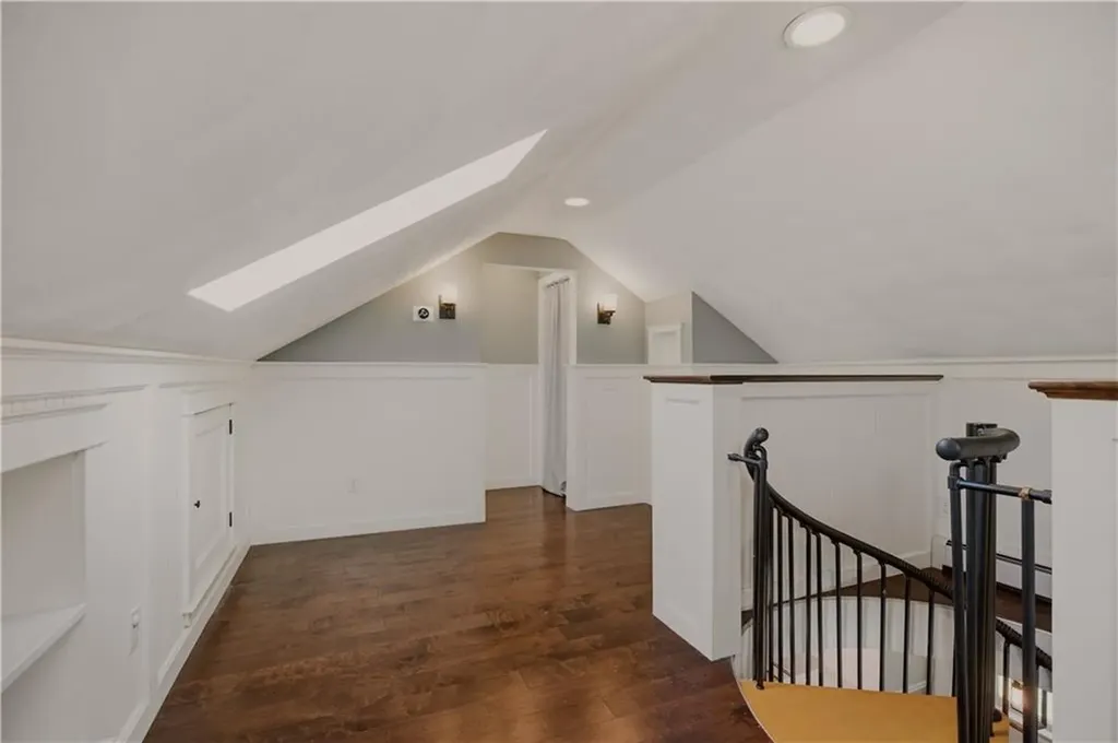 75 Longwood Avenue Providence RI 02908