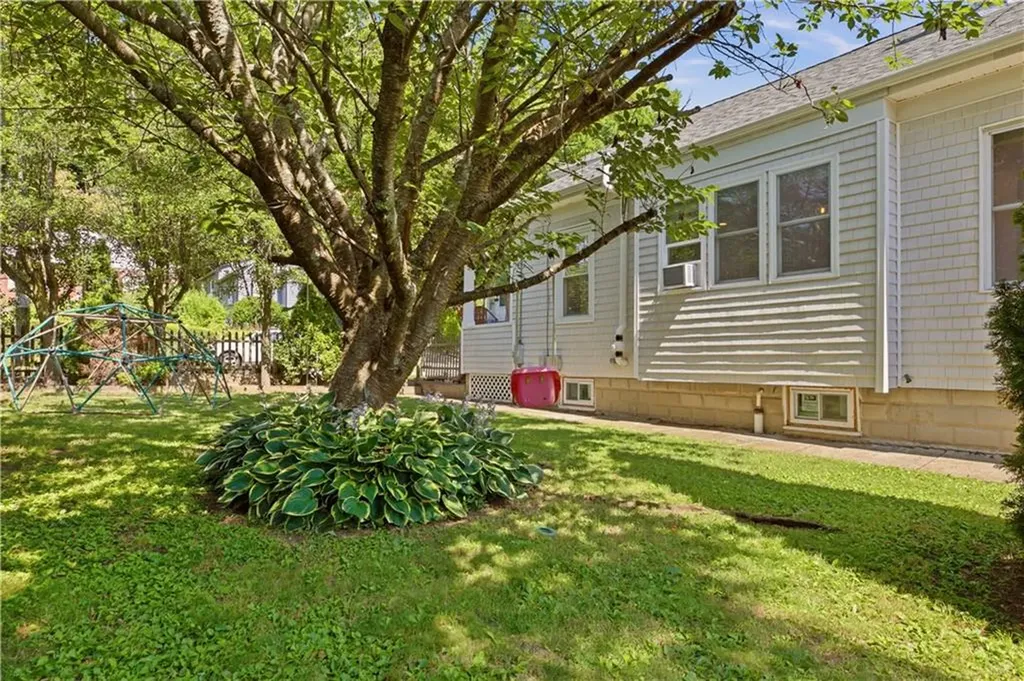 75 Longwood Avenue Providence RI 02908