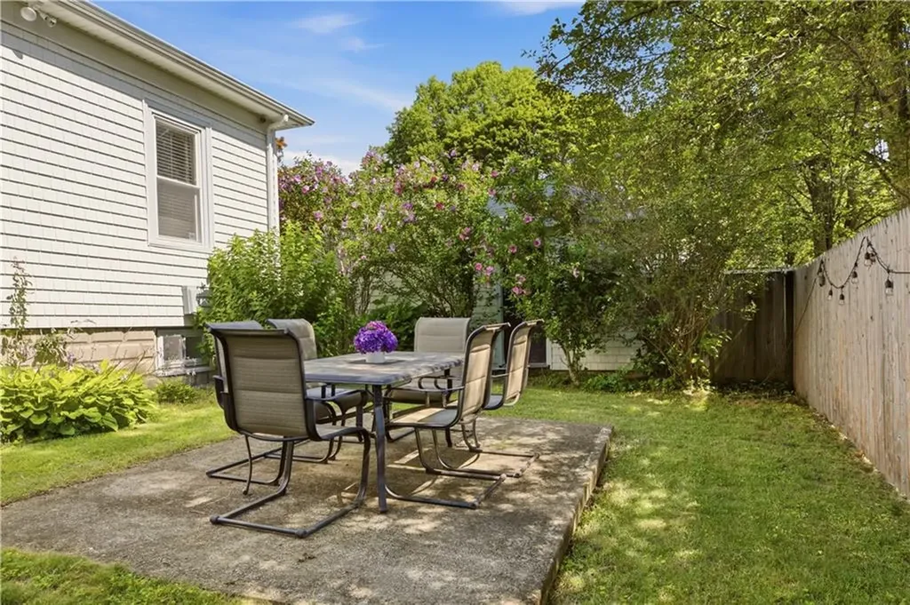 75 Longwood Avenue Providence RI 02908