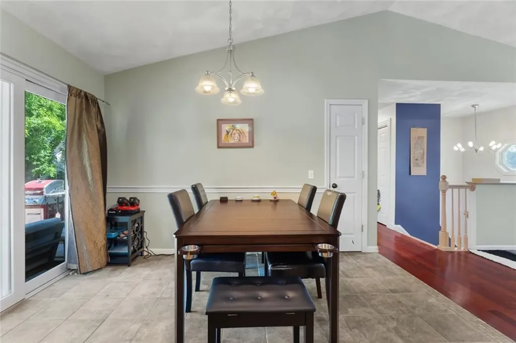 15 Meadow Road Scituate RI 02831