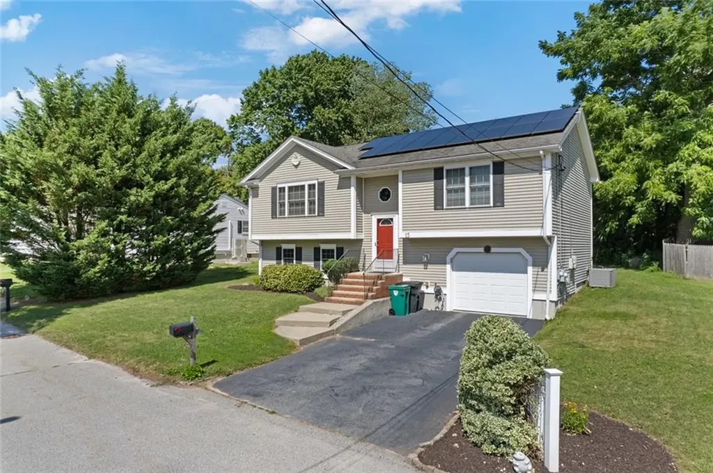 15 Meadow Road Scituate RI 02831