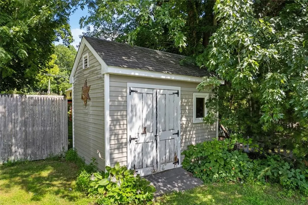 15 Meadow Road Scituate RI 02831