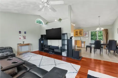 15 Meadow Road Scituate RI 02831