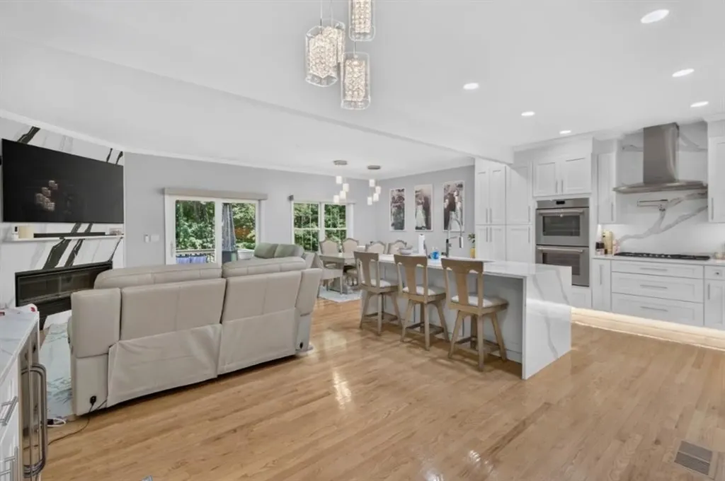 40 Louisquisset Pike North Smithfield RI 02896