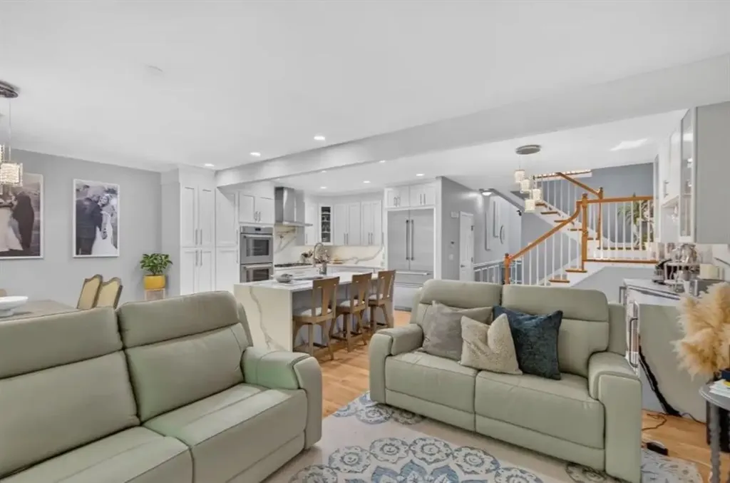 40 Louisquisset Pike North Smithfield RI 02896