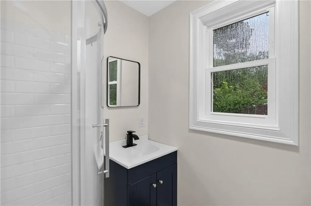68 Uncas Street Warwick RI 02889