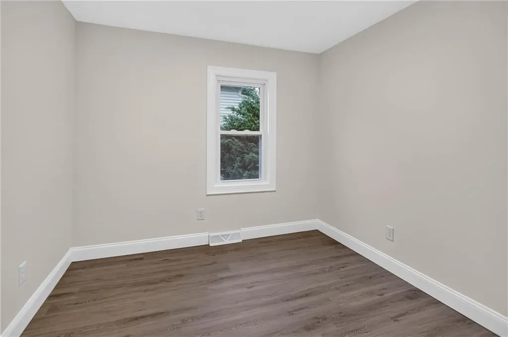 68 Uncas Street Warwick RI 02889