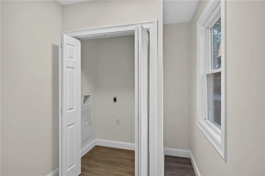 68 Uncas Street Warwick RI 02889
