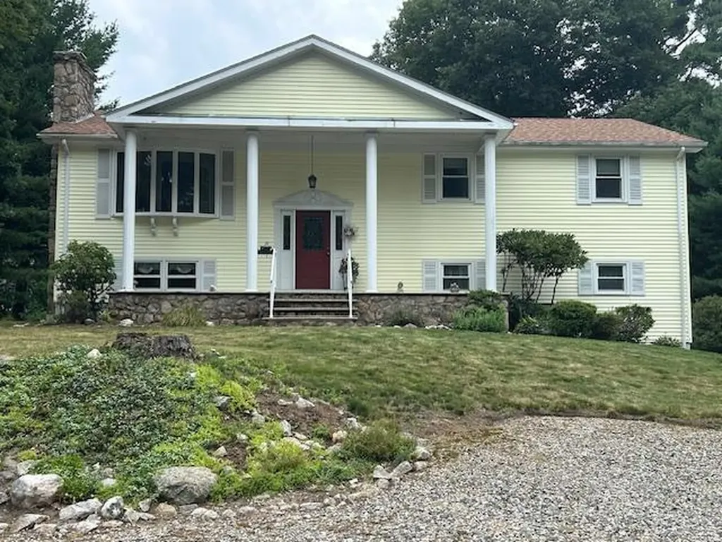 31 Karen Ann Drive Smithfield RI 02917
