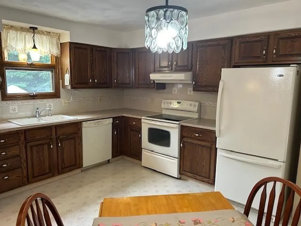 31 Karen Ann Drive Smithfield RI 02917
