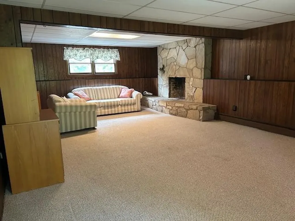 31 Karen Ann Drive Smithfield RI 02917