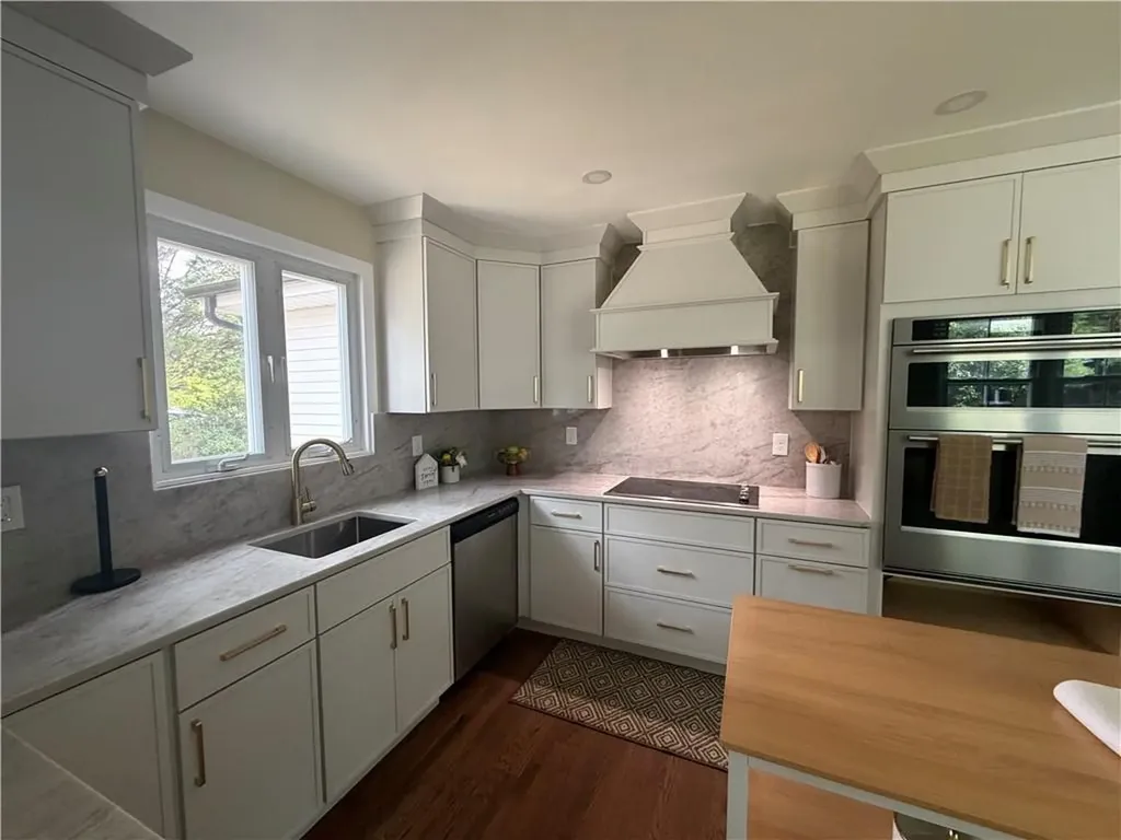 165 Merry Mount Drive Warwick RI 02888