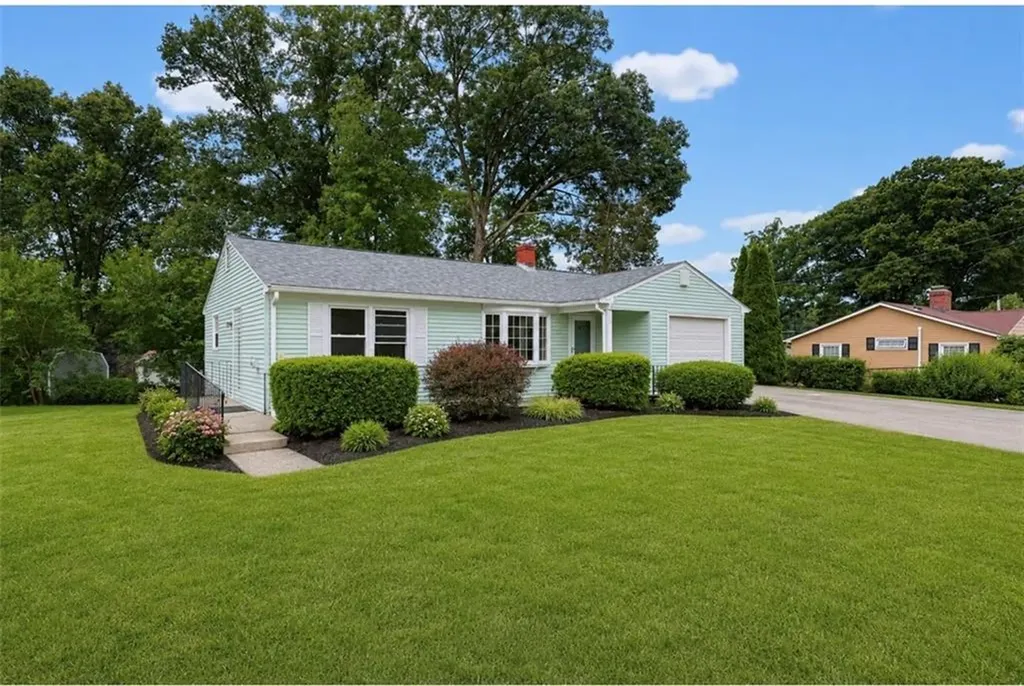 27 Bear Hill Road Cumberland RI 02864