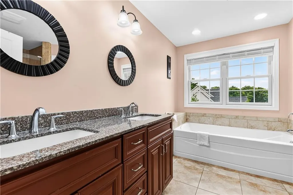 14 Longbrook Drive Cumberland RI 02864