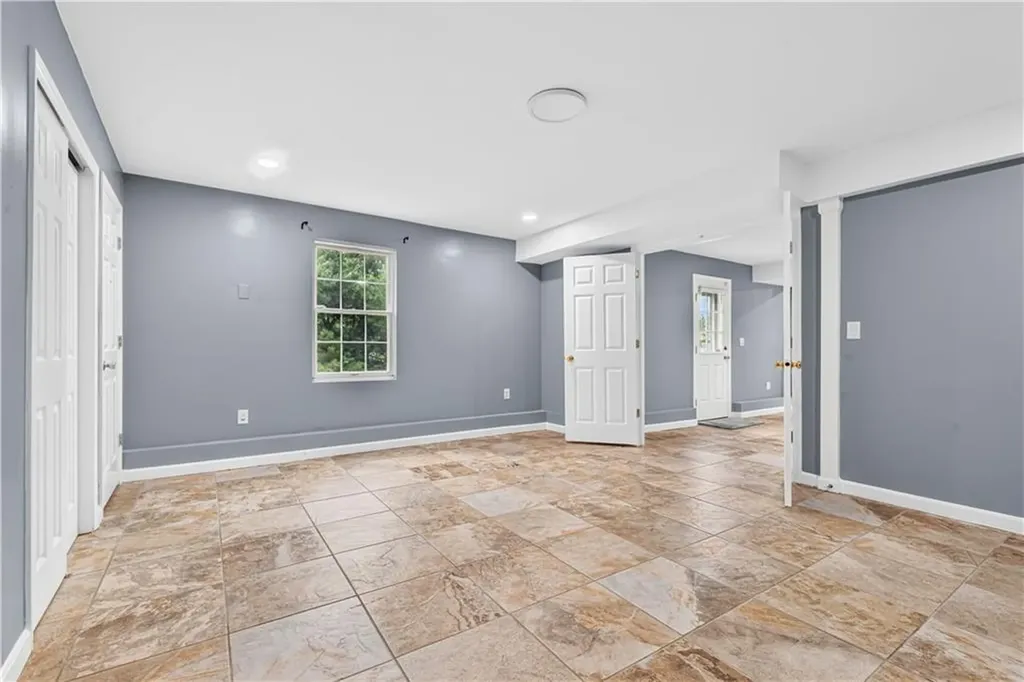 14 Longbrook Drive Cumberland RI 02864