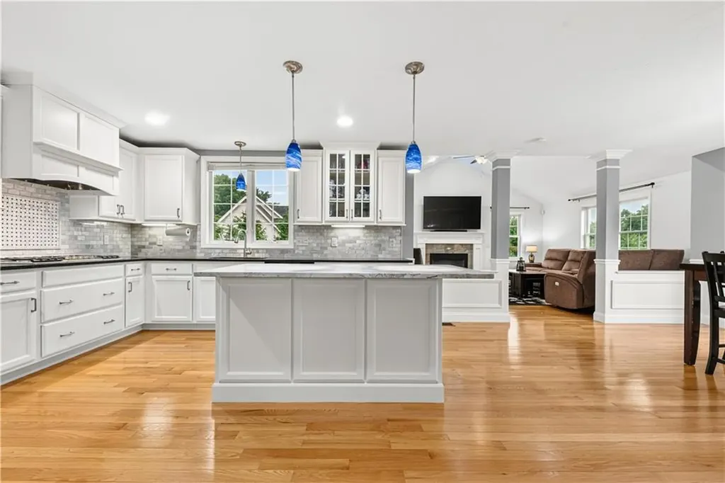 14 Longbrook Drive Cumberland RI 02864
