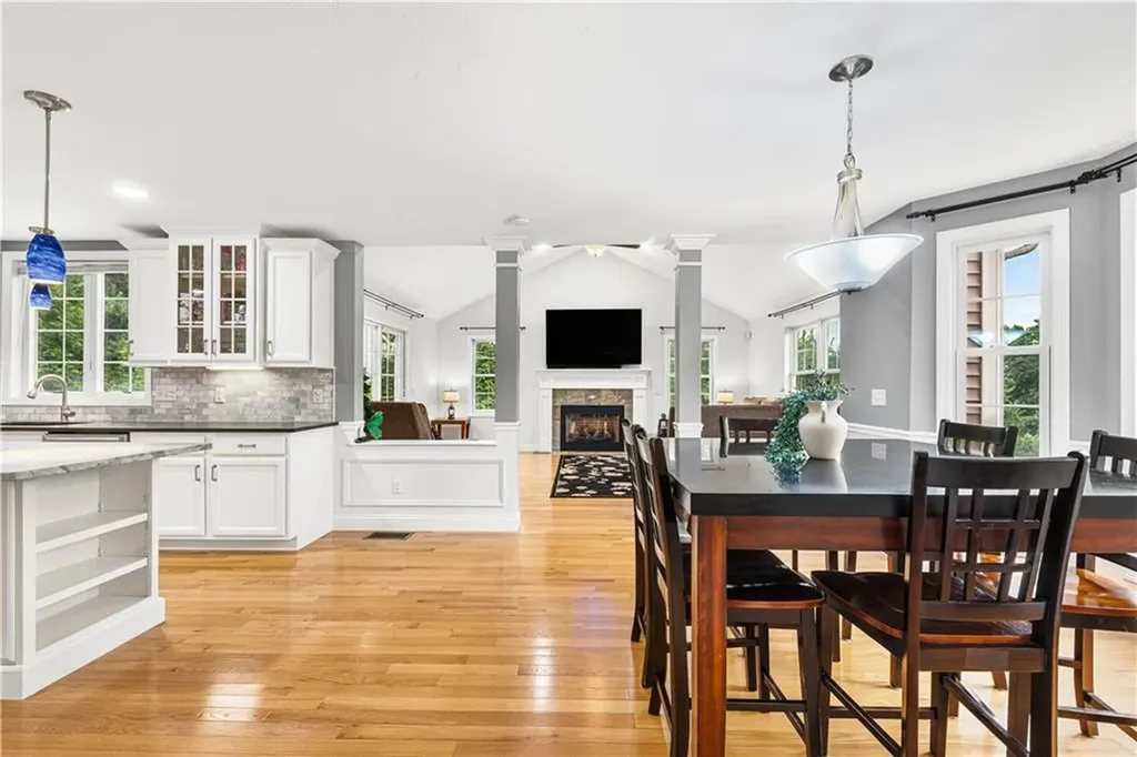 14 Longbrook Drive Cumberland RI 02864