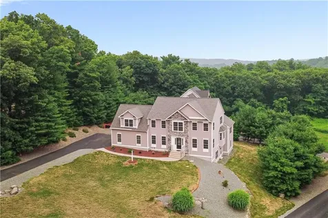 14 Longbrook Drive Cumberland RI 02864
