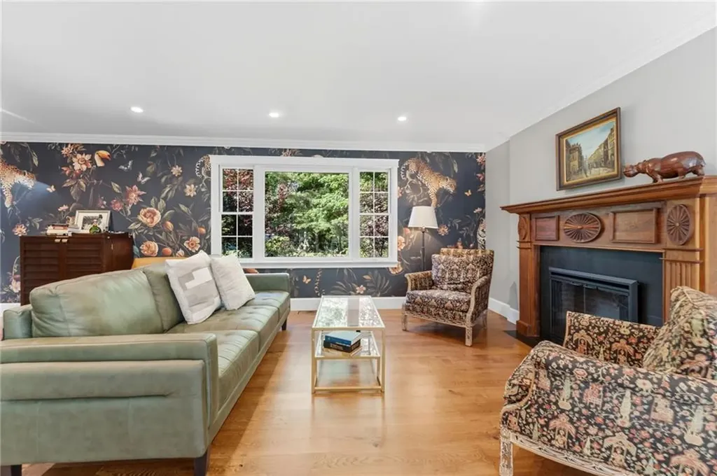 145 Beechwood Drive Cranston RI 02921