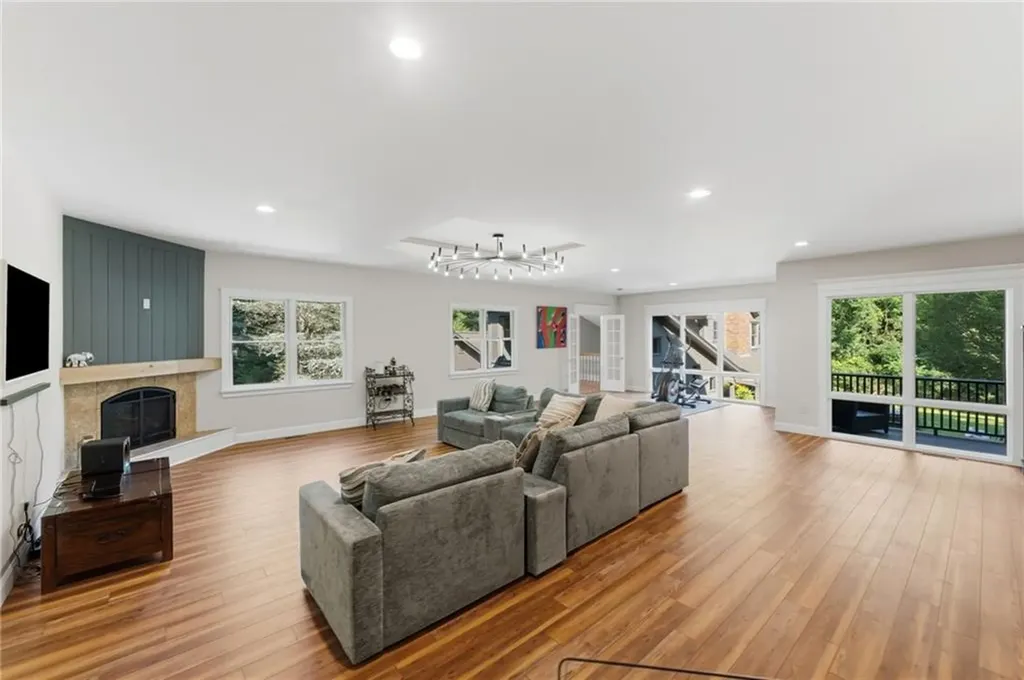 145 Beechwood Drive Cranston RI 02921