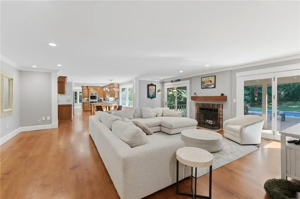 145 Beechwood Drive Cranston RI 02921