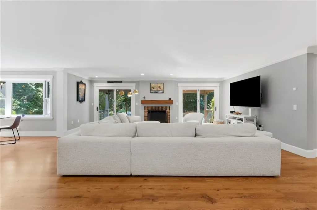 145 Beechwood Drive Cranston RI 02921