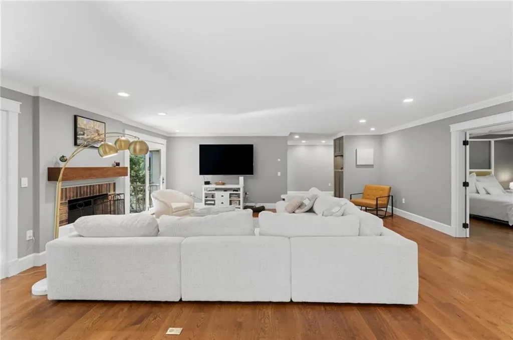 145 Beechwood Drive Cranston RI 02921