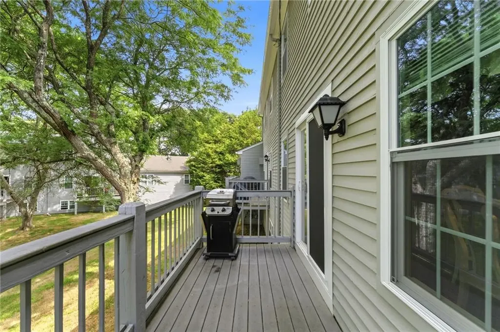 565 Quaker Lane West Warwick RI 02893