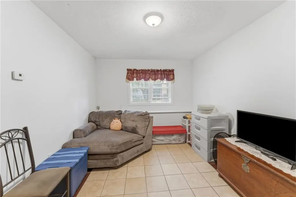 565 Quaker Lane West Warwick RI 02893