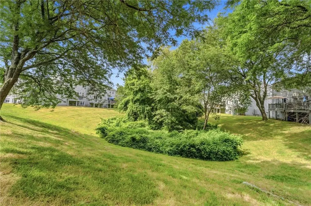 565 Quaker Lane West Warwick RI 02893