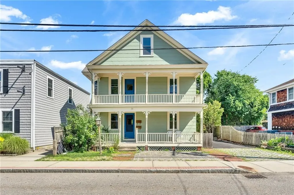 53 Maple Avenue Barrington RI 02806