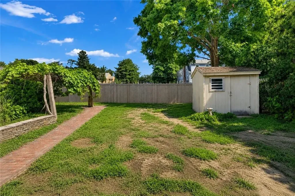 53 Maple Avenue Barrington RI 02806