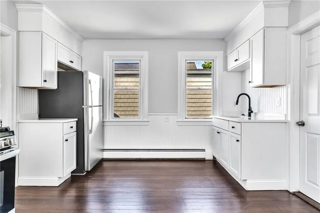 53 Maple Avenue Barrington RI 02806