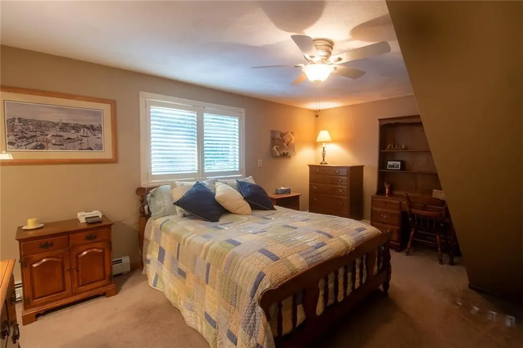 122 Elton Circle Cranston RI 02921