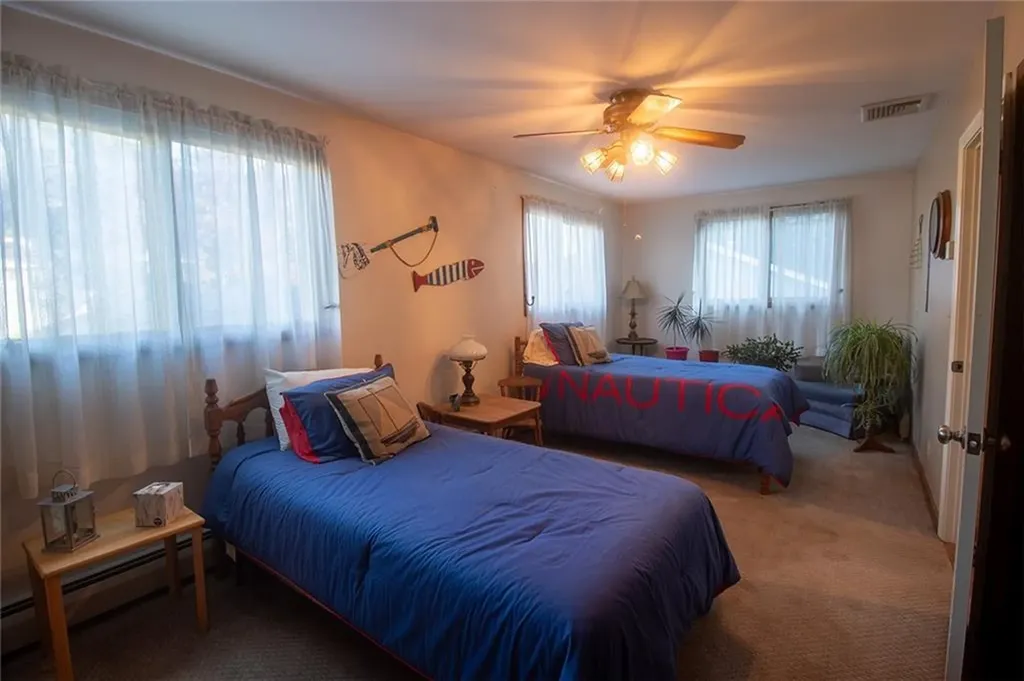 122 Elton Circle Cranston RI 02921