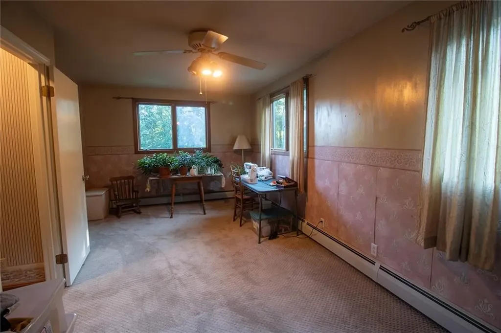 122 Elton Circle Cranston RI 02921