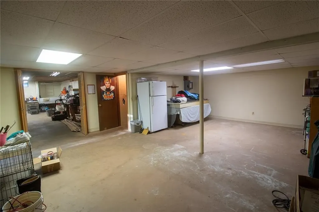 122 Elton Circle Cranston RI 02921