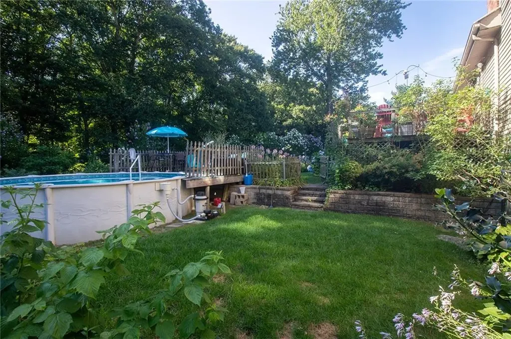 122 Elton Circle Cranston RI 02921