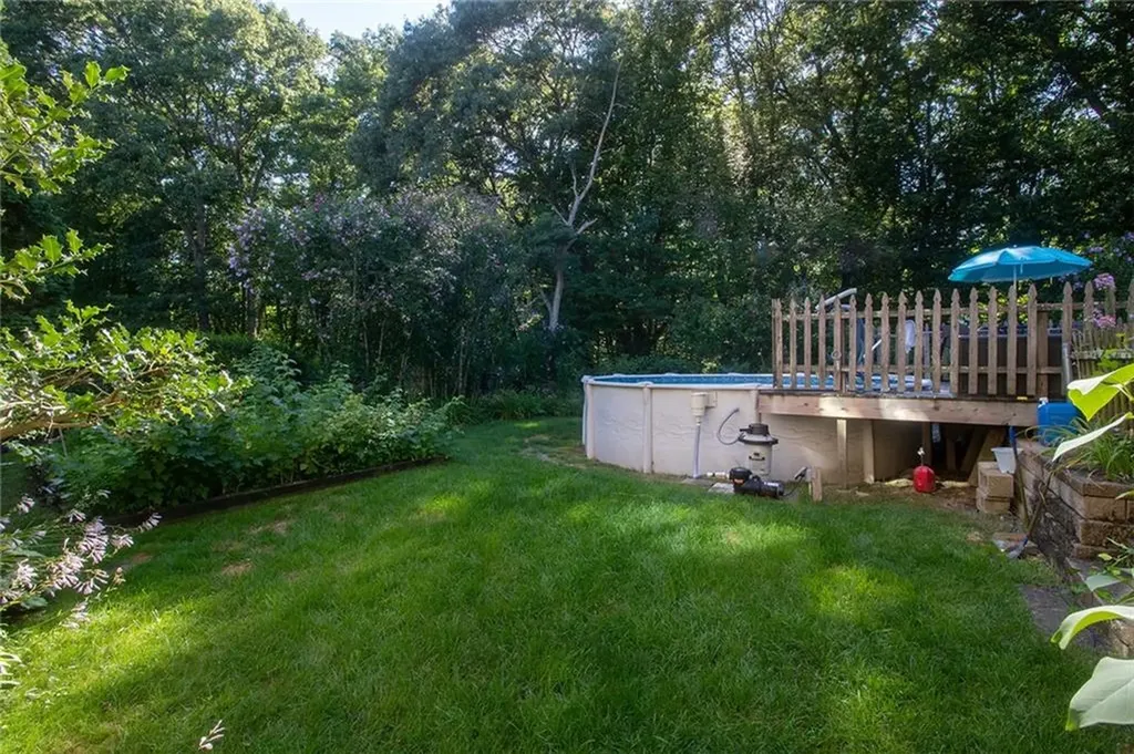 122 Elton Circle Cranston RI 02921
