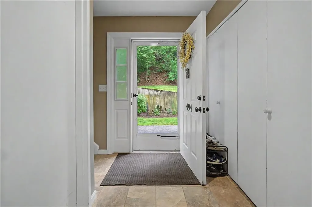 494 Round Hill Court Warwick RI 02886