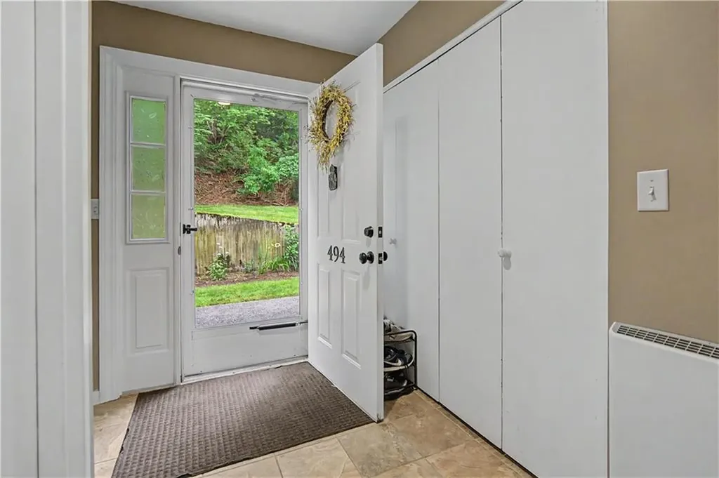 494 Round Hill Court Warwick RI 02886