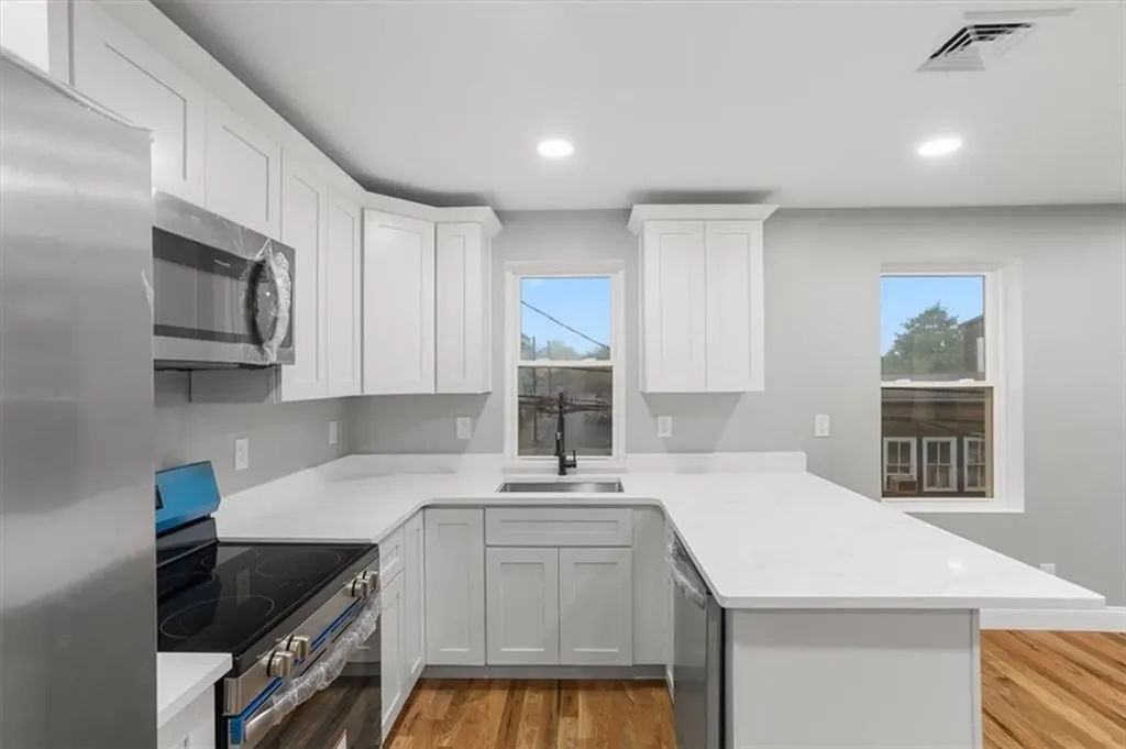 28 Potters Avenue Providence RI 02905