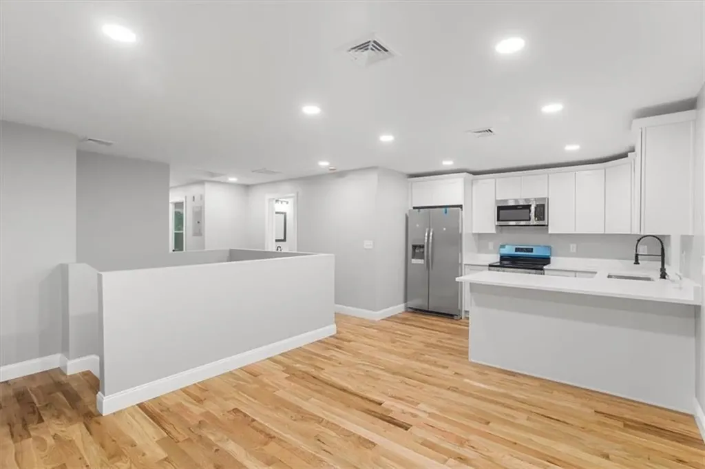28 Potters Avenue Providence RI 02905