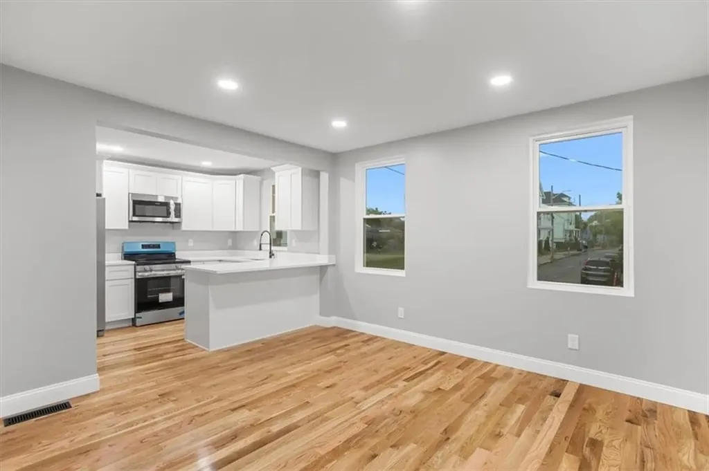 28 Potters Avenue Providence RI 02905