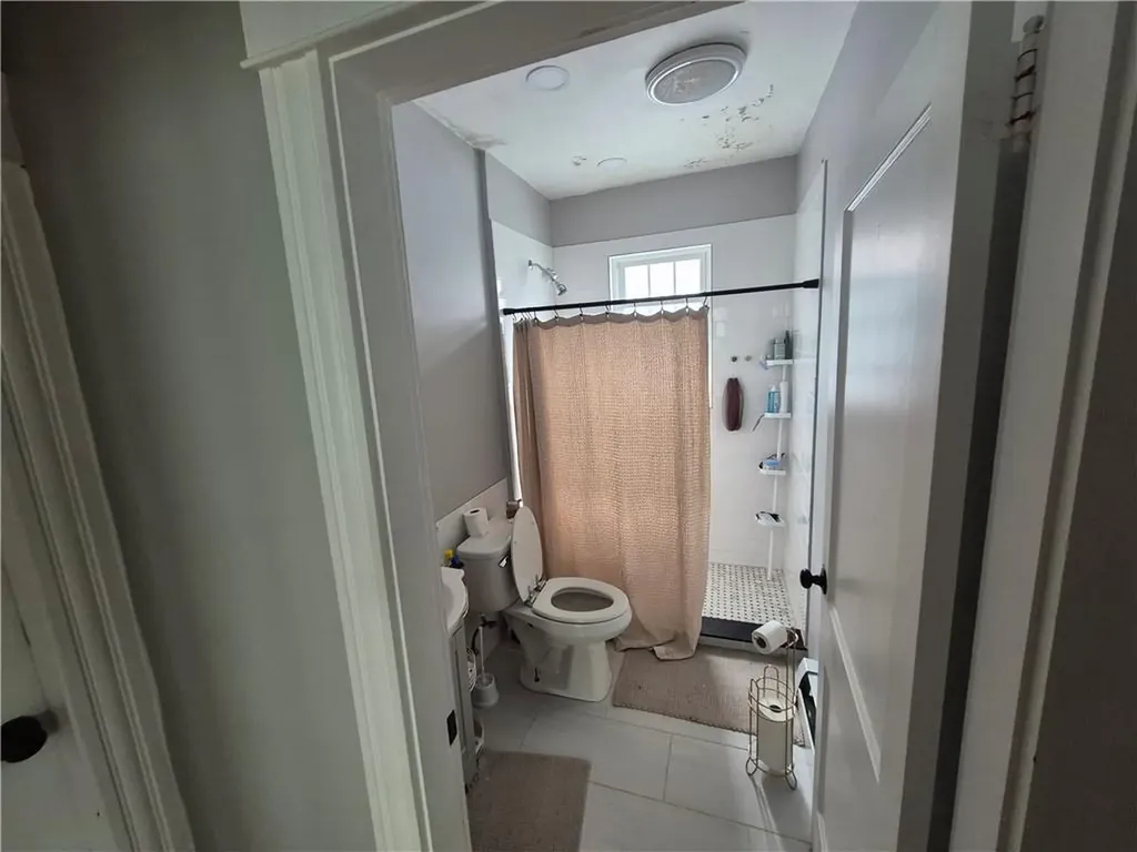 76 Pembroke Avenue Providence RI 02908