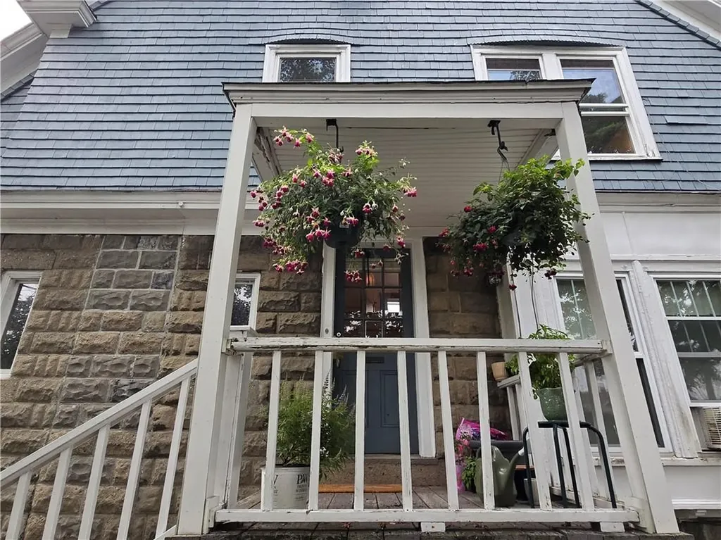 1844 Broad Street Cranston RI 02905