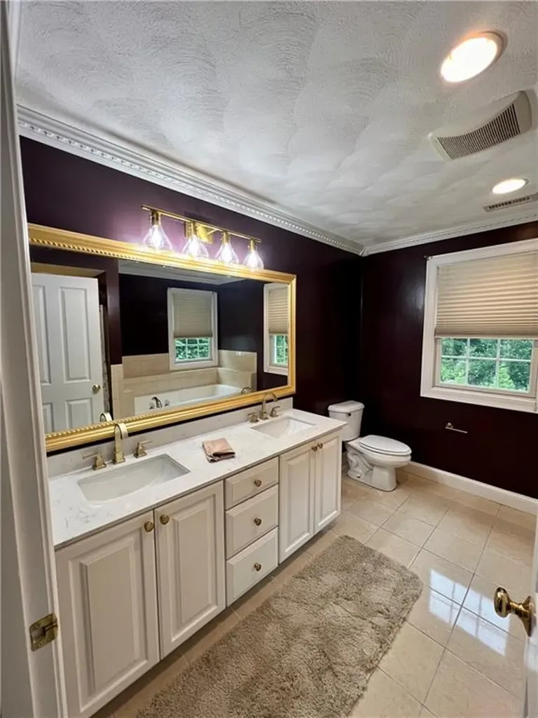 35 East Lantern Road Smithfield RI 02917